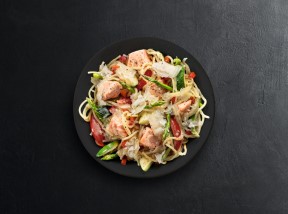 Spaghetti with souse served on a plate
